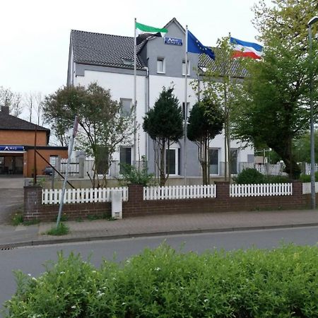 Hotel Aris Sarstedt Exterior photo