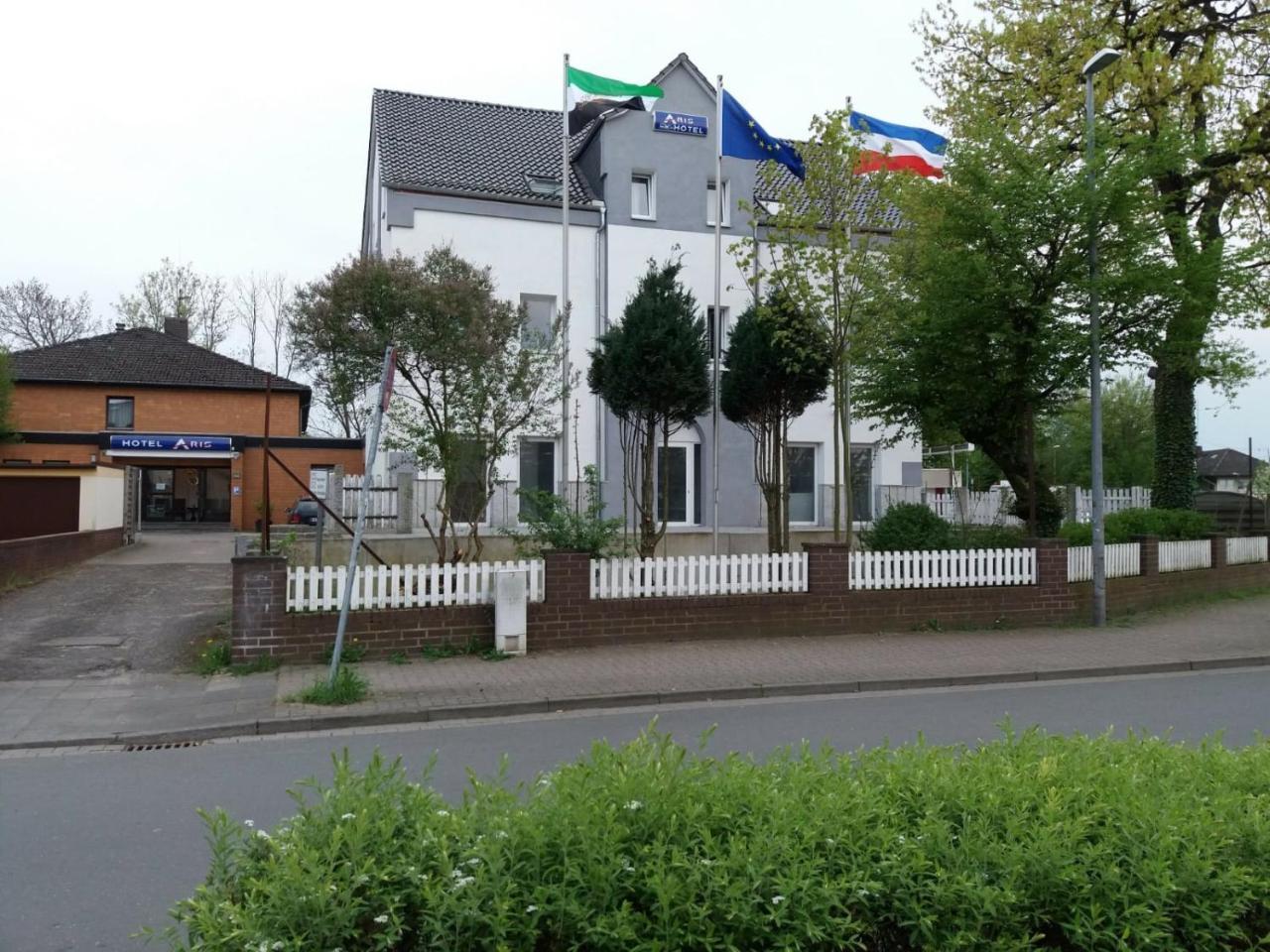 Hotel Aris Sarstedt Exterior photo